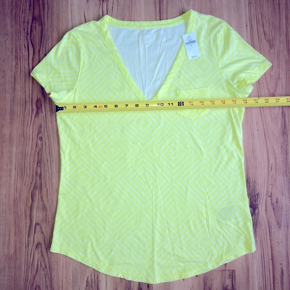 NEW GAP Vintage Wash Tee Shirt Yellow Medium Women’s - Picture 8 of 14